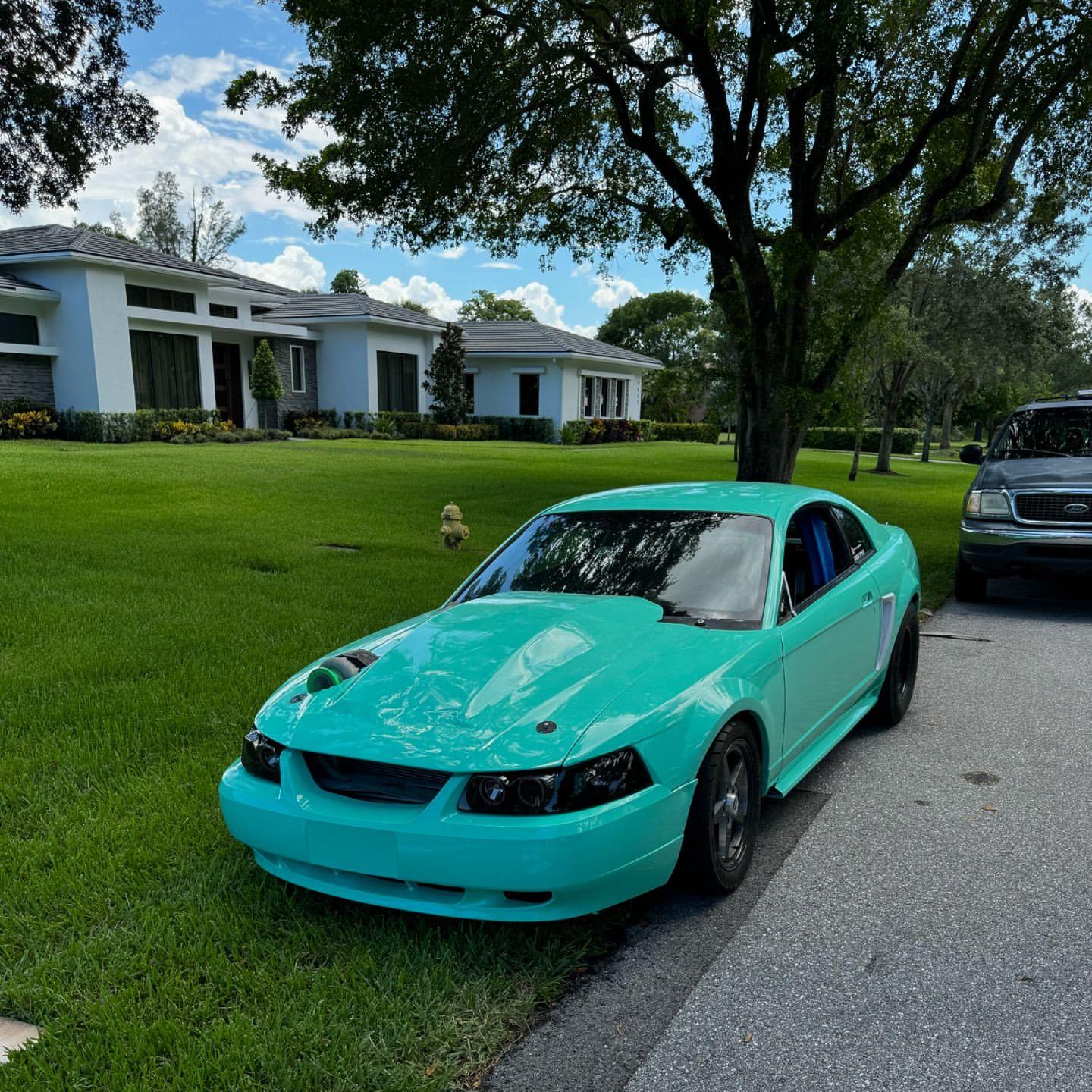 Gloss Mint Green Car Vinyl Wrap Porsche 911 