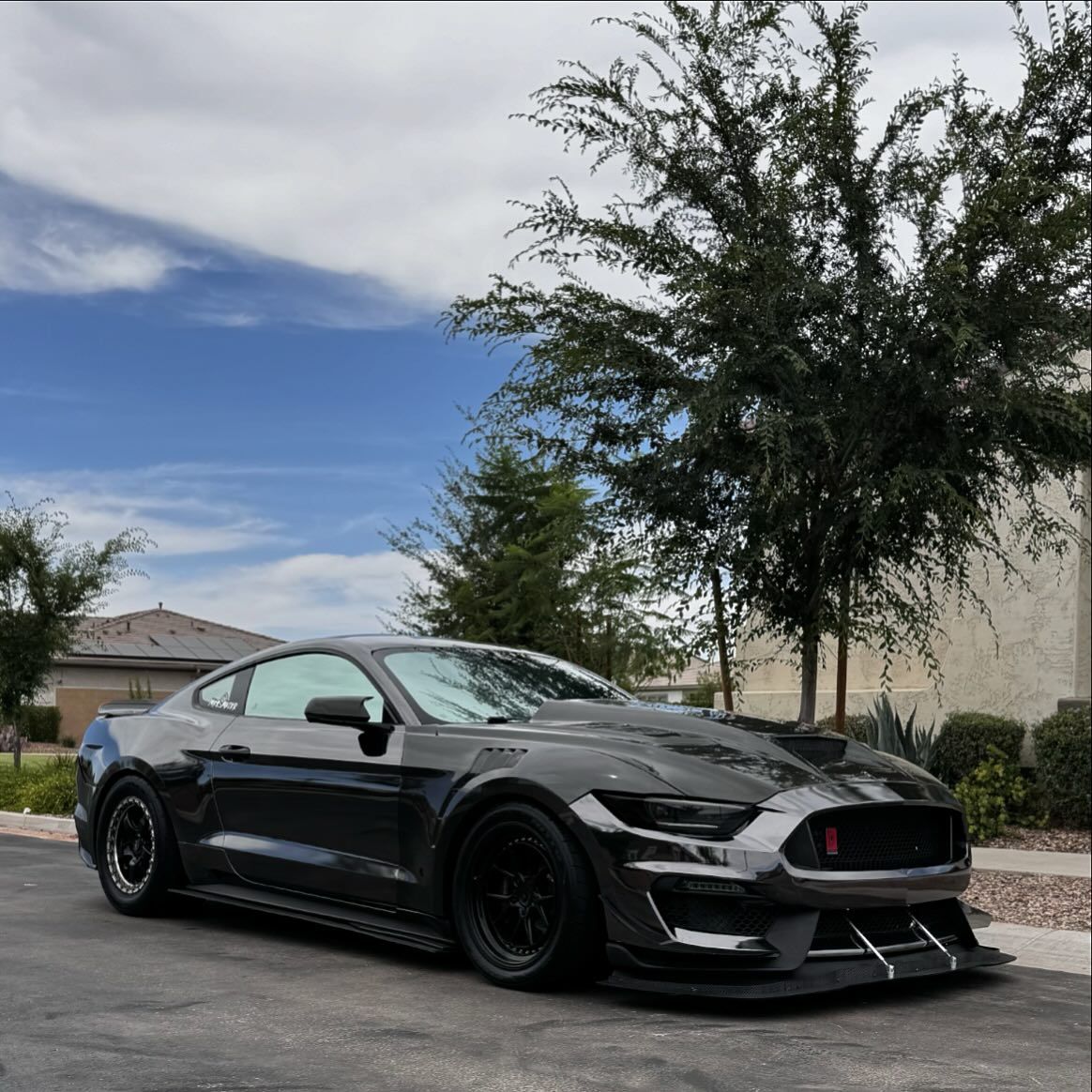 Gloss Mirror Chrome Black