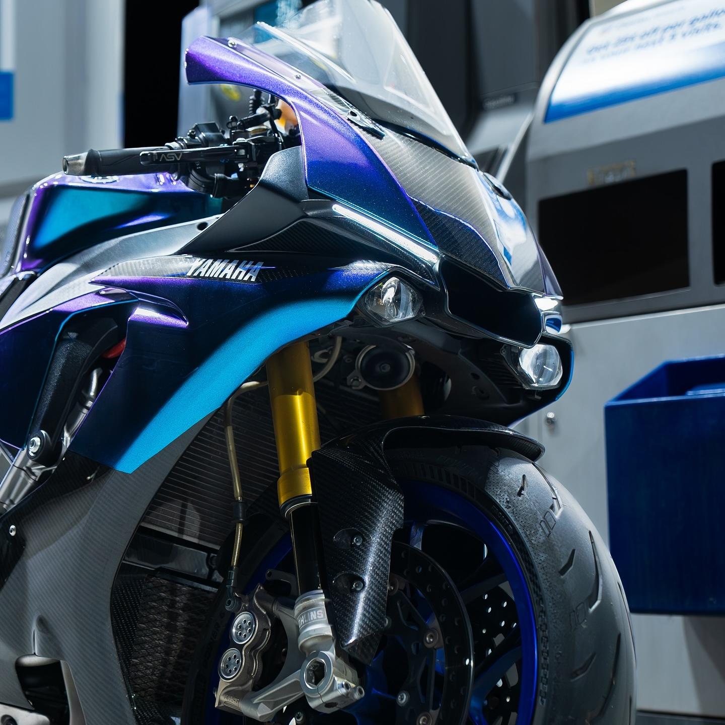 Gloss Metallic Chameleon Diamond Purple Blue Car Vinyl Wrap