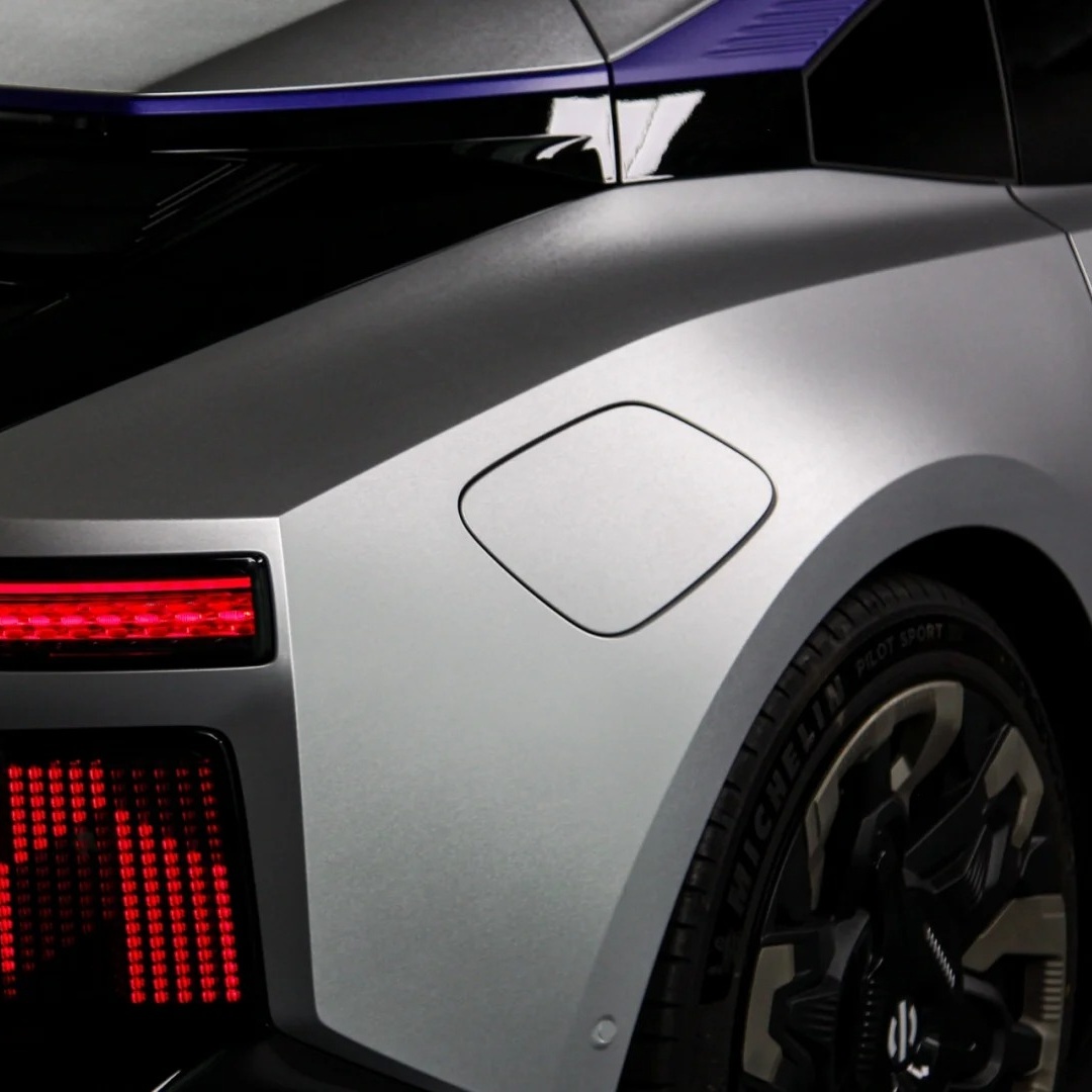 Matte Metallic Brushed Silver Car Vinyl Wrap