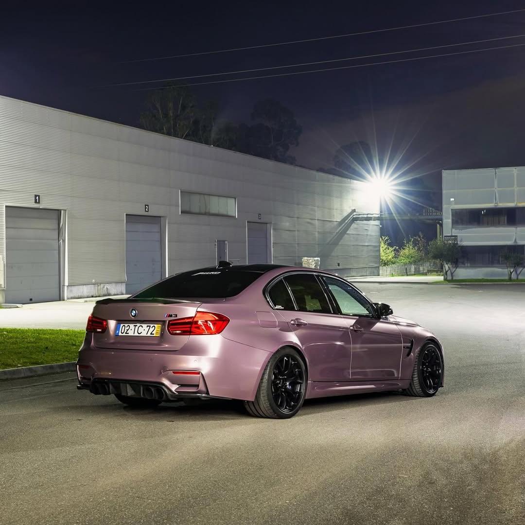 Gloss Metallic Frozen Berry Pink Car Vinyl Wrap