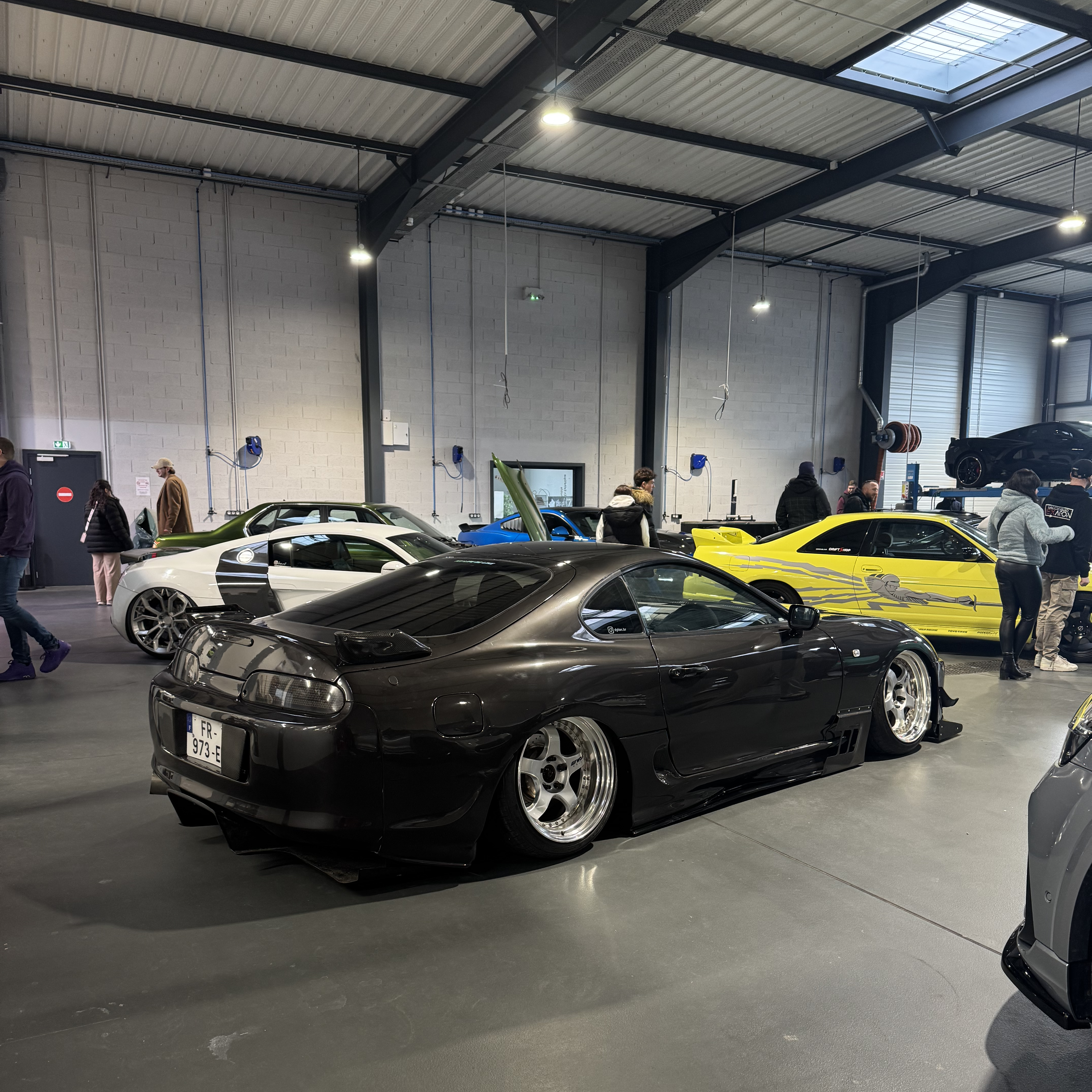 Gloss Metallic Tungsten Black Car Vinyl Wrap PET 