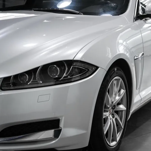 Glossy Shell White Car Vinyl Wrap Audi Tesla PET