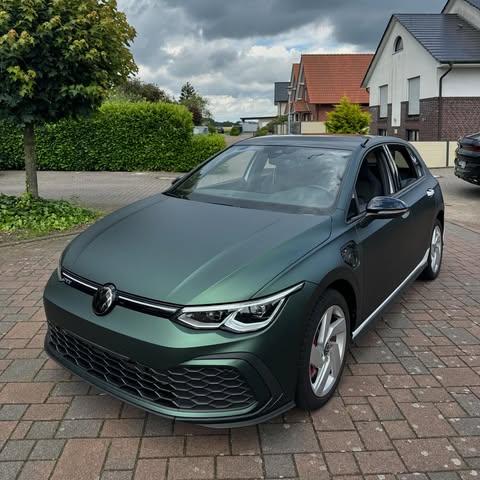 Matte Emerald Green Car Vinyl Wrap BWM I3
