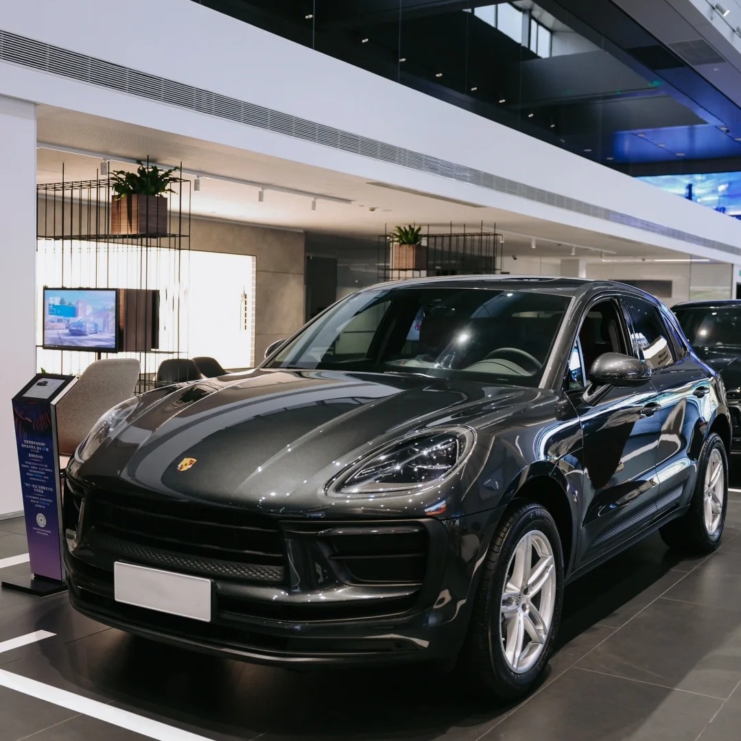 Gloss Metallic Volcano Grey Car Vinyl Wrap