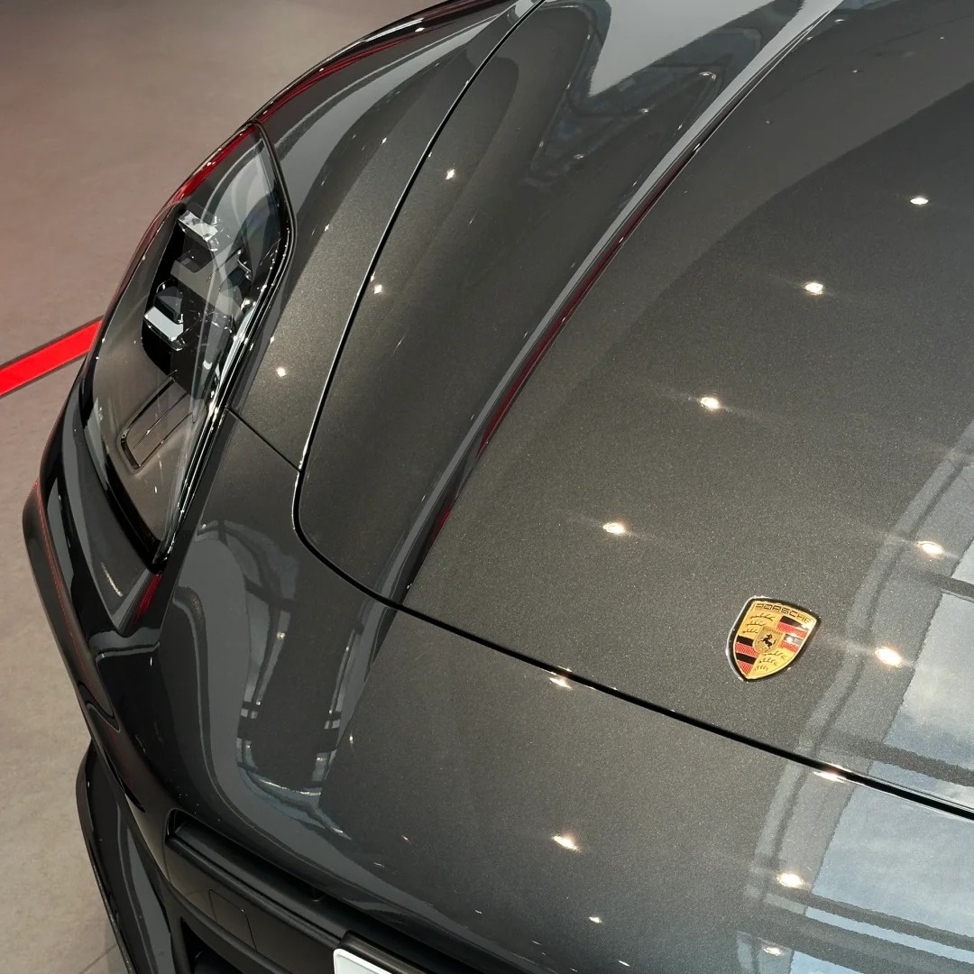 Gloss Metallic Volcano Grey Car Vinyl Wrap