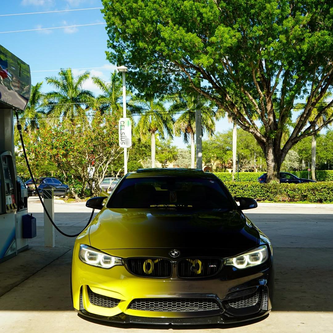 ALUKOVINYL  Black To Green Gradient Custom Vinyl Wrap