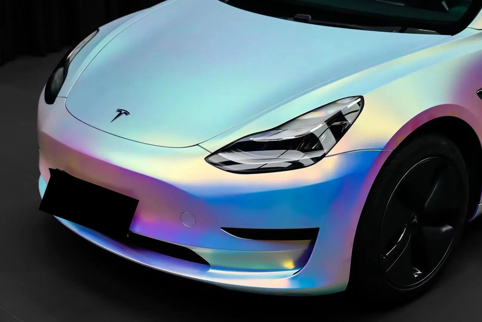 Matte White Holographic Chrome Car Vinyl Wrap