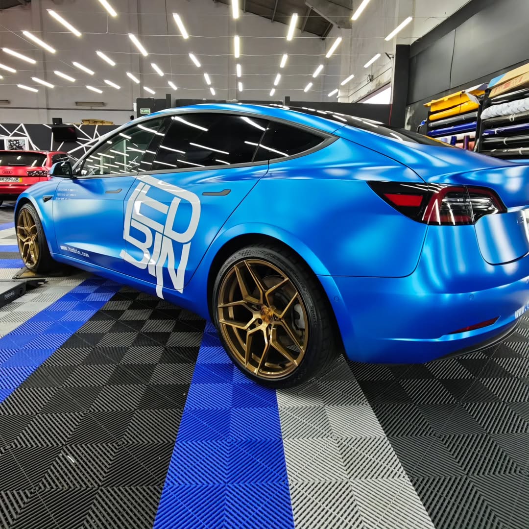 Matte Metallic Diamond Azure Blue Car Vinyl Wrap