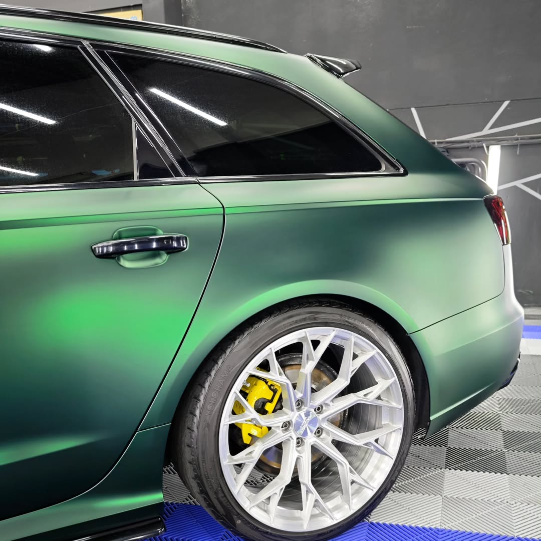 Matte Metallic Chrome Venom Green Car Vinyl Wrap PET