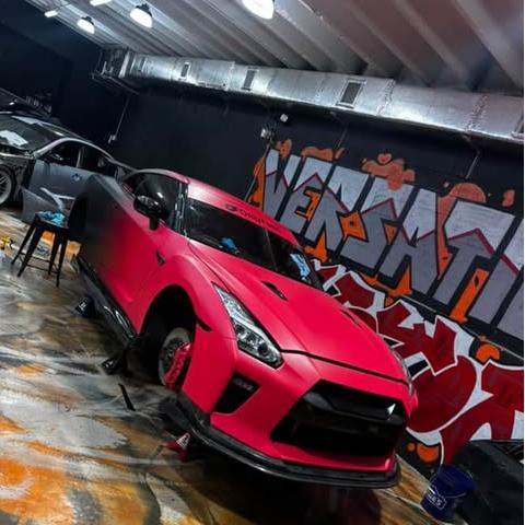 ALUKOVINYL Matte Fluorescent Pink To Black Gradient Custom Car Wrap 