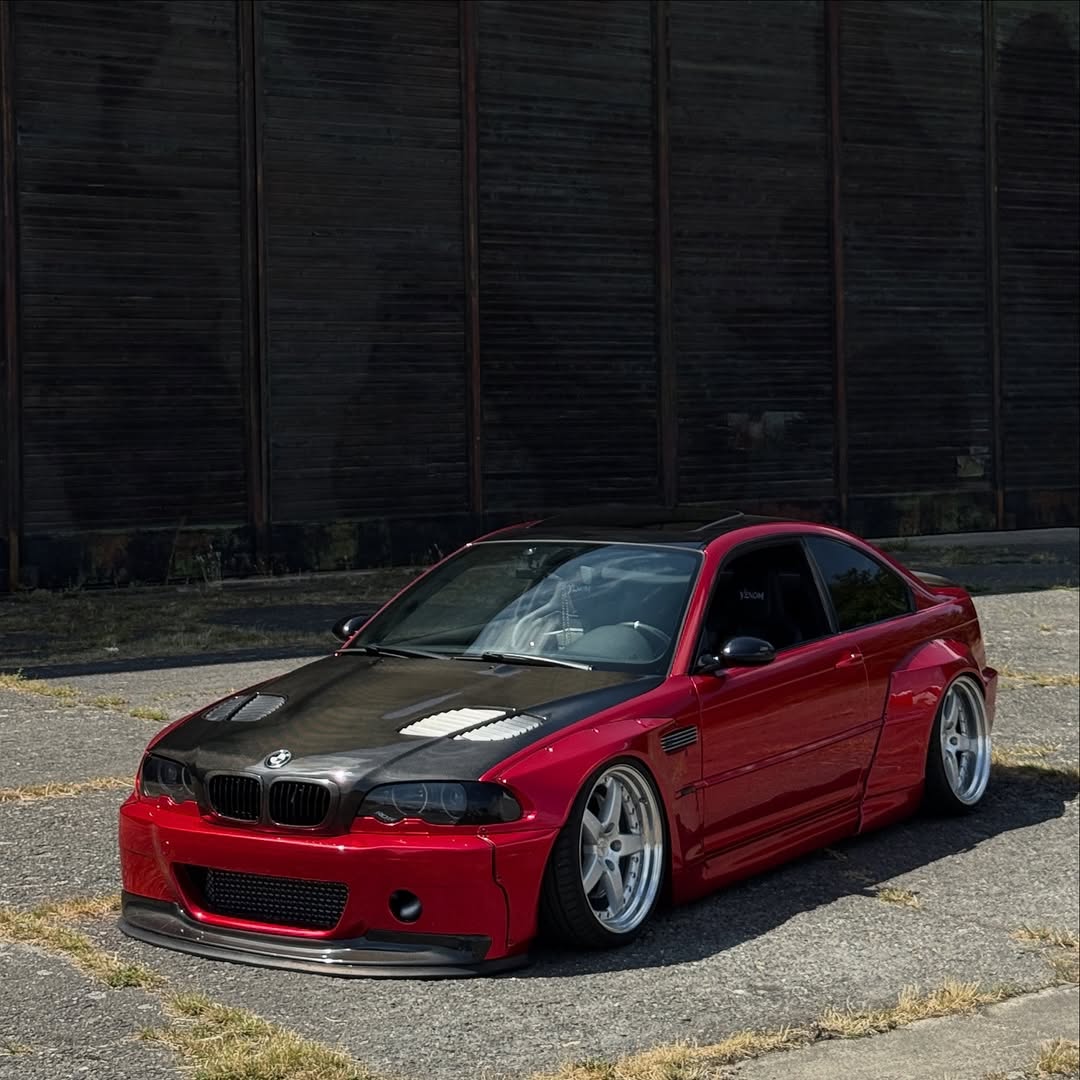 Ultra Glossy Metallic Vampire Red Car Vinyl Wrap BMW PET  