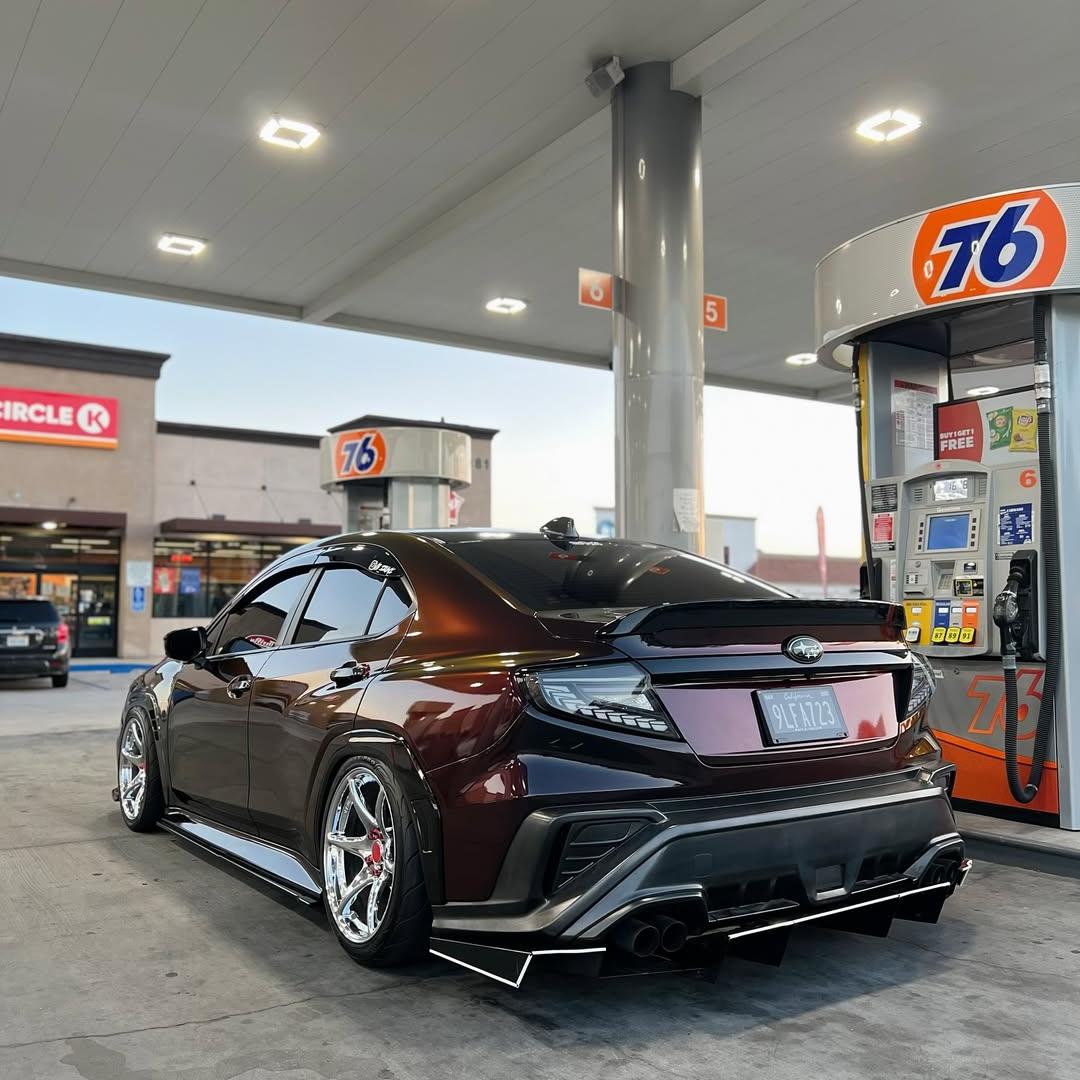 Gloss Diamond Chameleon Black Red Vinyl Wrap