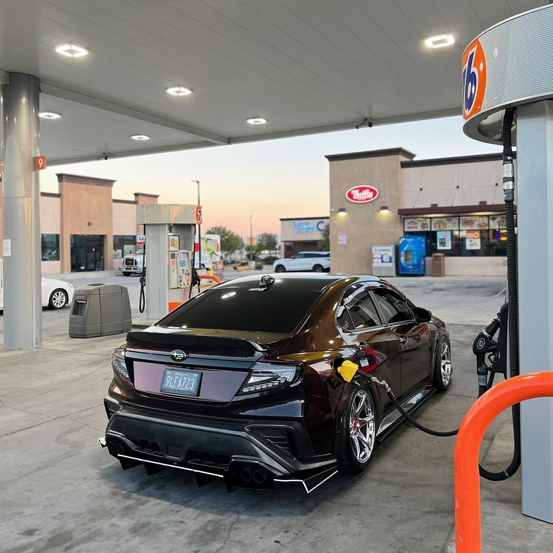 Gloss Diamond Chameleon Black Red Vinyl Wrap