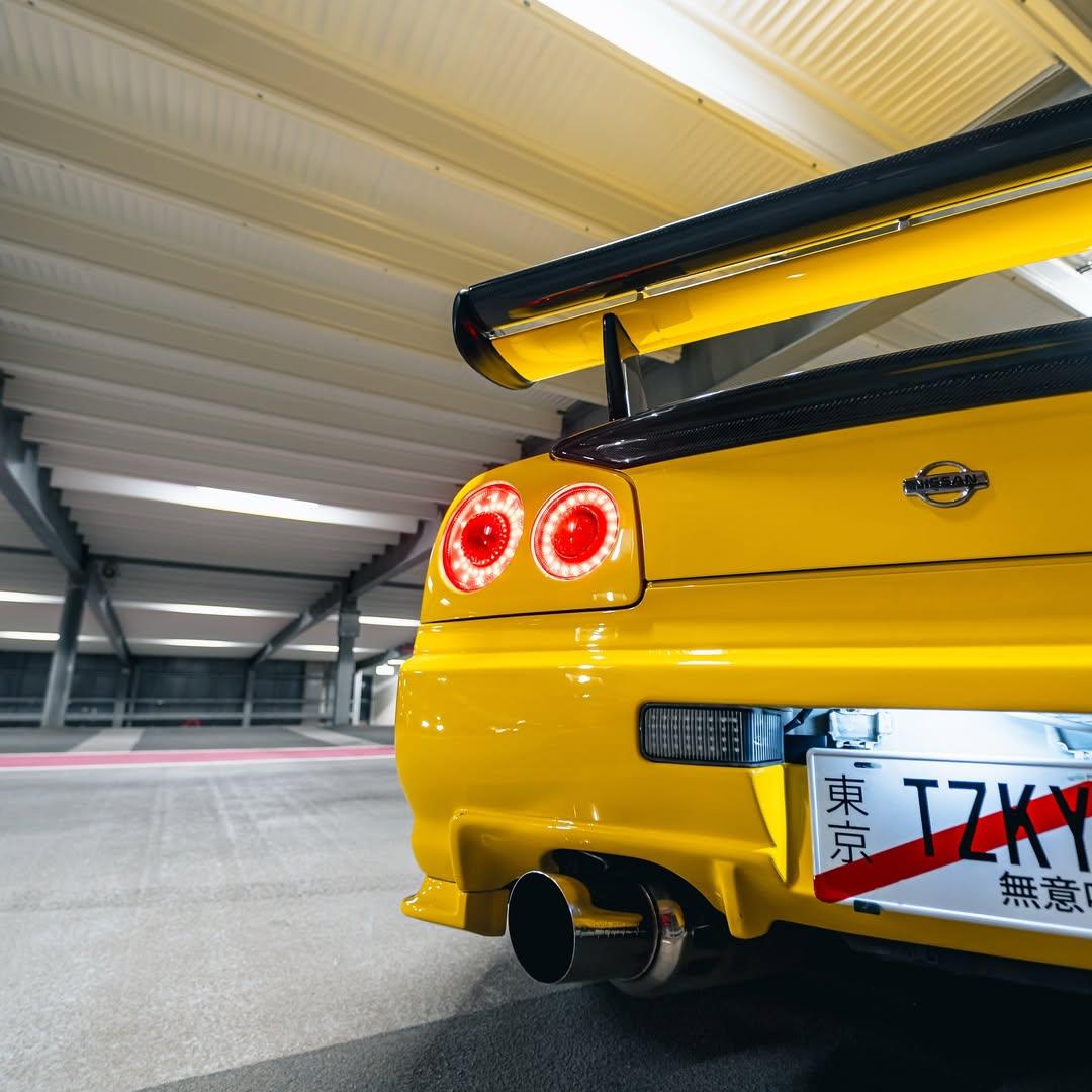 Gloss Light Sunflower Yellow Car Vinyl Wrap PET