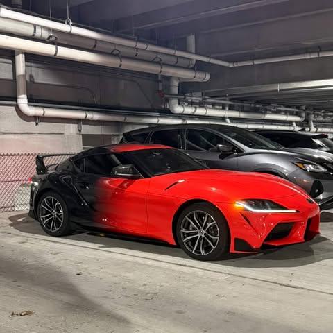 ALUKOVINYL Glossy Vampire Red To Black Gradient Custom Car Wraps