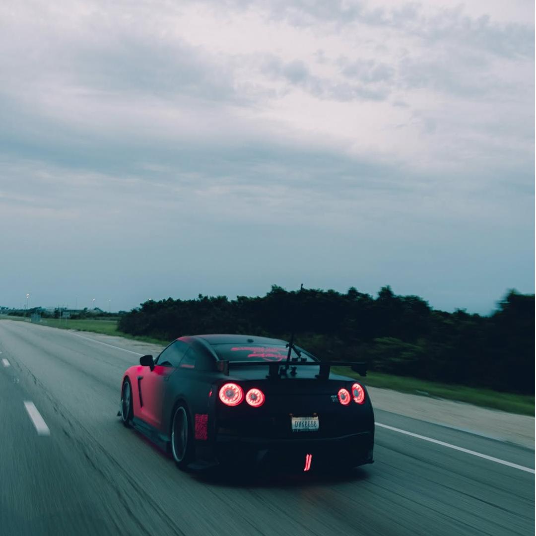 ALUKOVINYL Matte Fluorescent Pink To Black Gradient Custom Car Wrap 