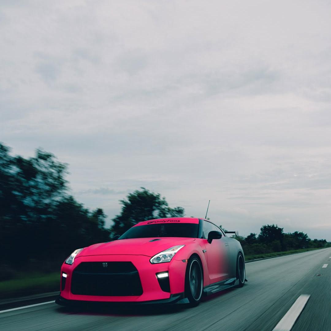 ALUKOVINYL Matte Fluorescent Pink To Black Gradient Custom Car Wrap 