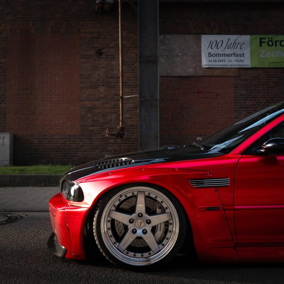 Ultra Glossy Metallic Vampire Red Car Vinyl Wrap BMW PET  