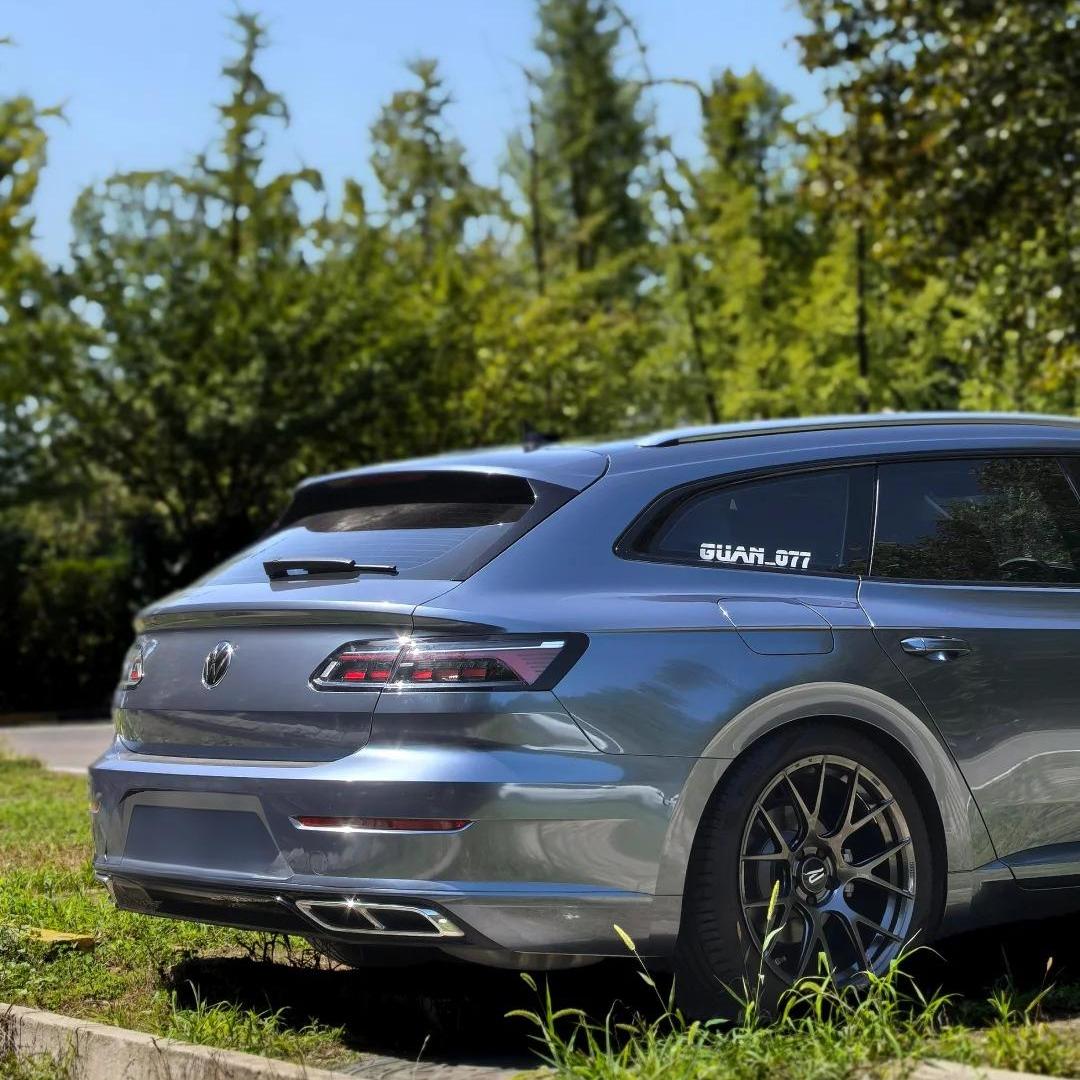 Gloss Metallic Byron Bay Blue Car Vinyl Wrap Bentley