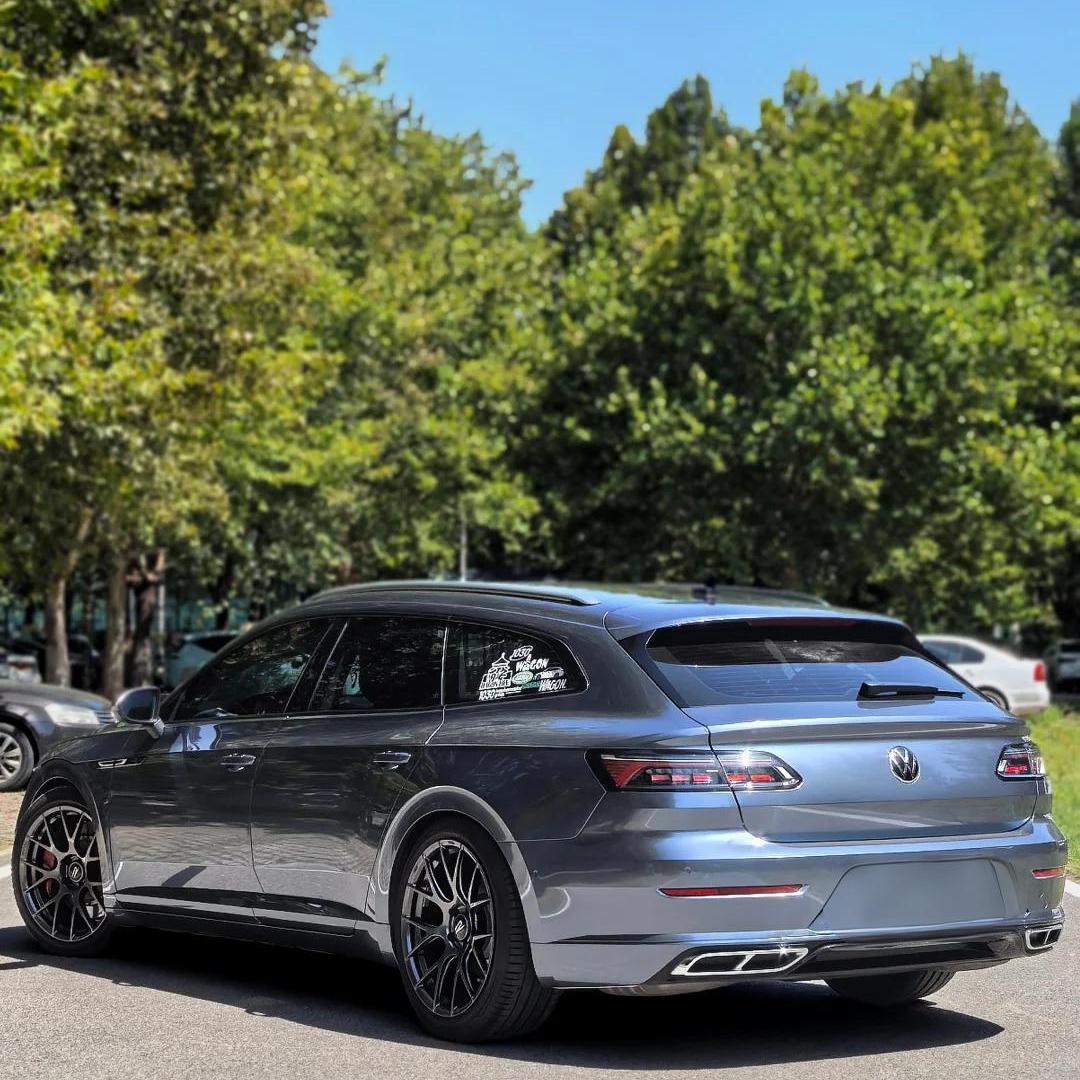 Gloss Metallic Byron Bay Blue Car Vinyl Wrap Bentley
