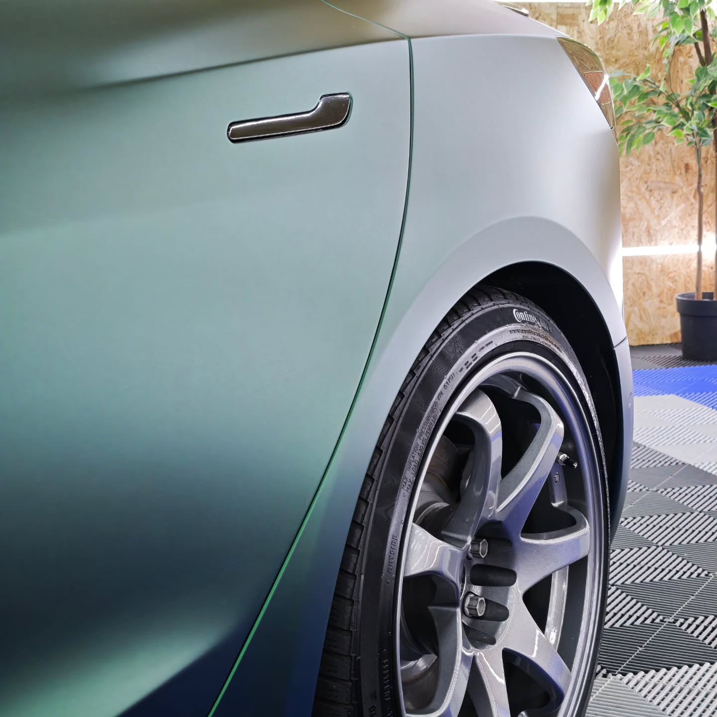 Matte Metallic Chrome Venom Green Car Vinyl Wrap PET