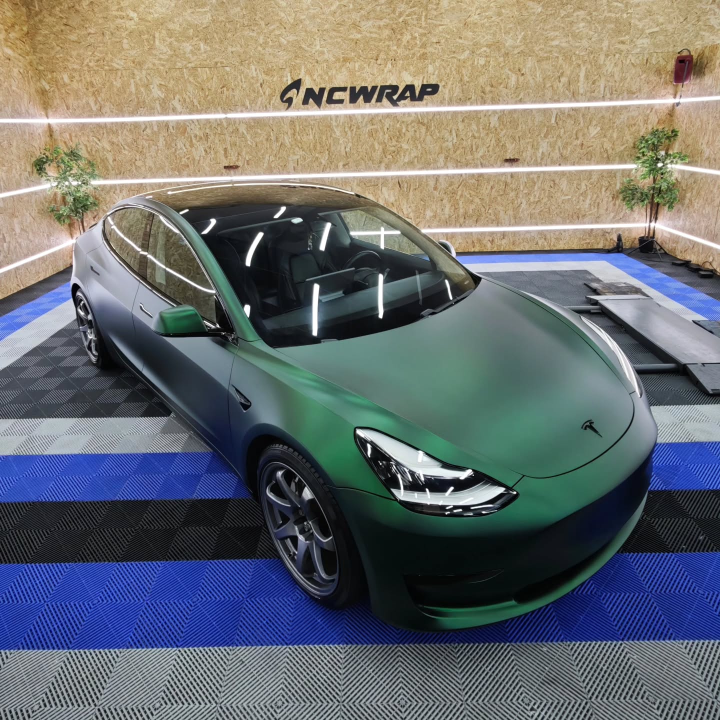 Matte Metallic Chrome Venom Green Car Vinyl Wrap PET