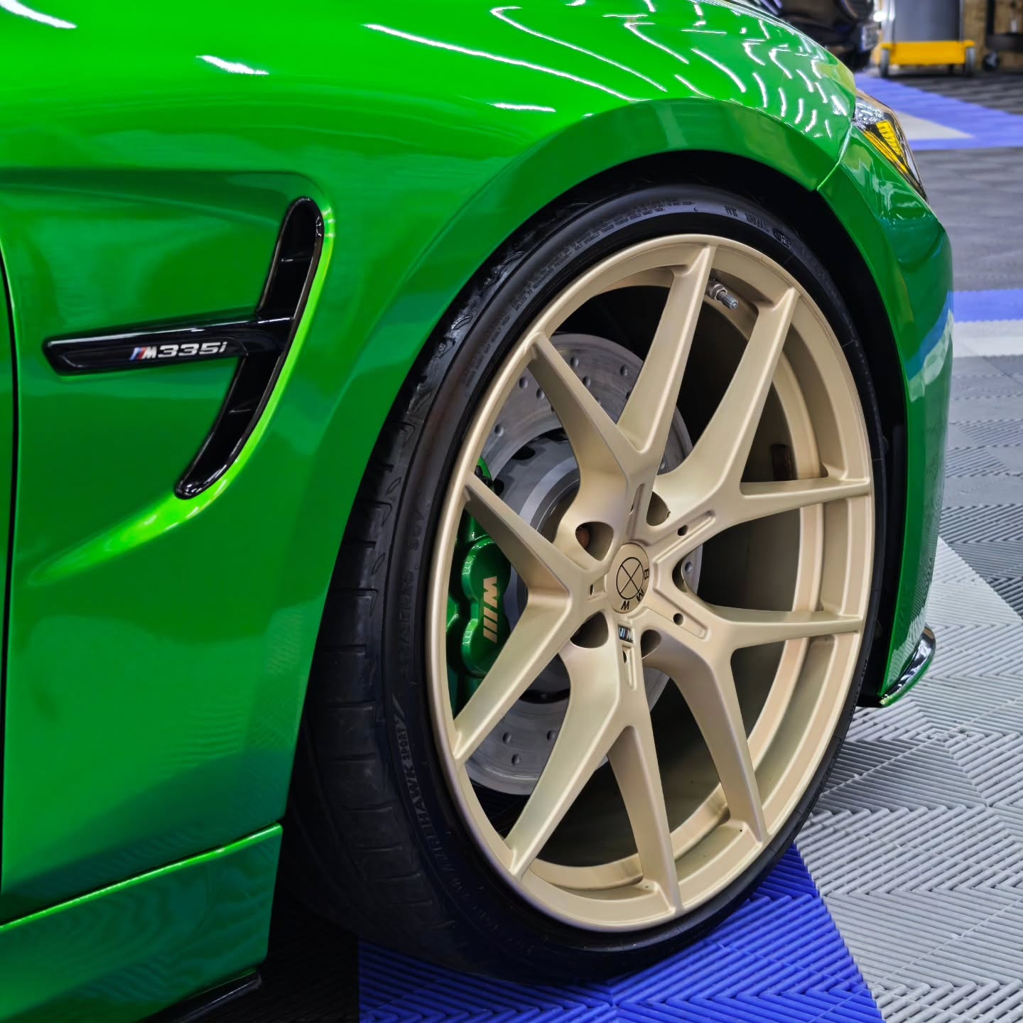 Gloss Metallic Flame Green Car Vinyl Wrap PET