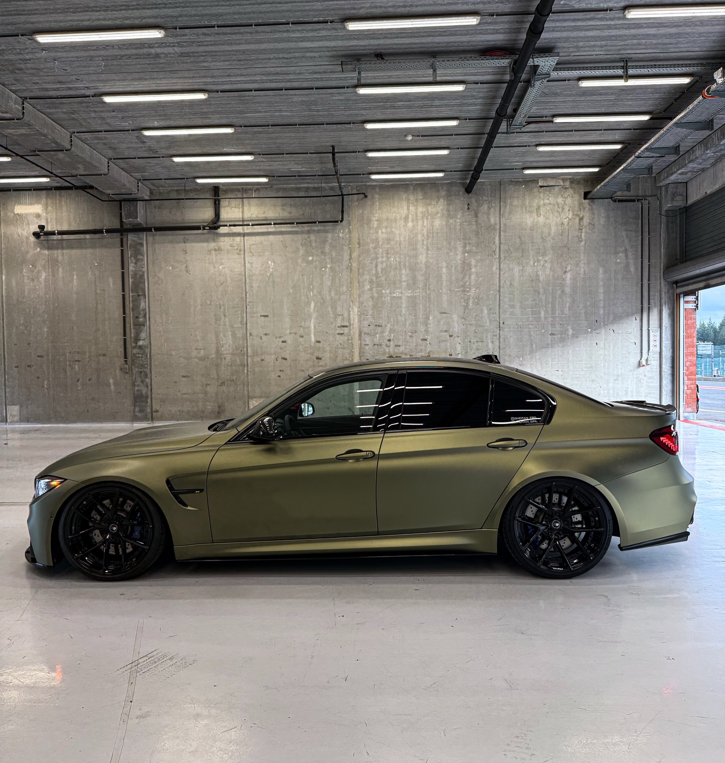 Matte Metallic Lighting Green Car Vinyl Wrap PET