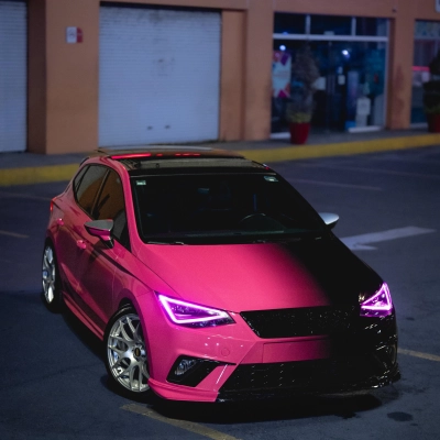 ALUKOVINYL Gloss Ruby Star Red To Piano Black Gradient Custom Car Wraps 01