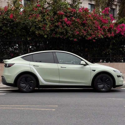 Ultimate Flat Light Khaki Green Car Vinyl Wrap PET 02