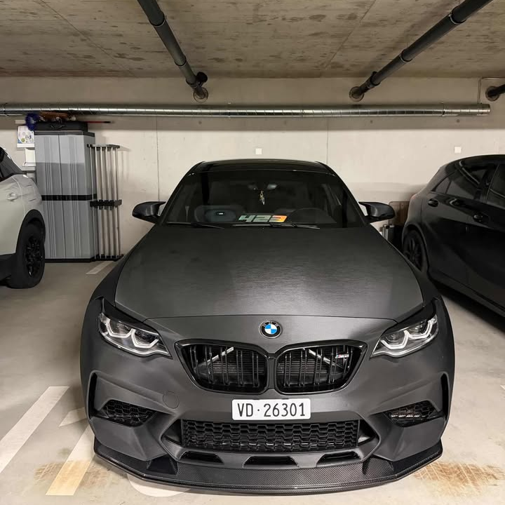 Matte Metallic Brushed Black Car Vinyl Wrap