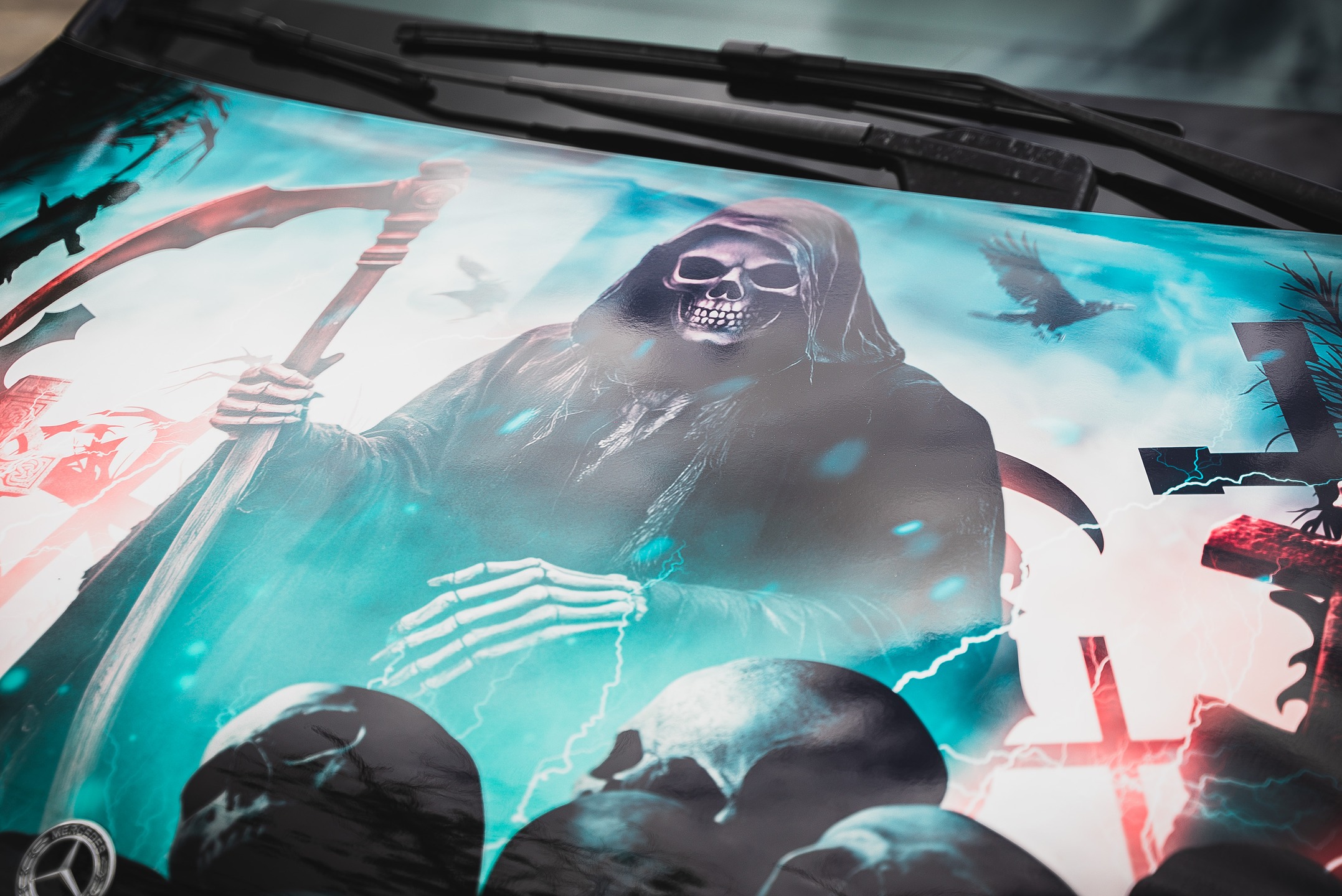 ALUKOVINYL Death Sentence Itasha Custom Van Design Car Wrap