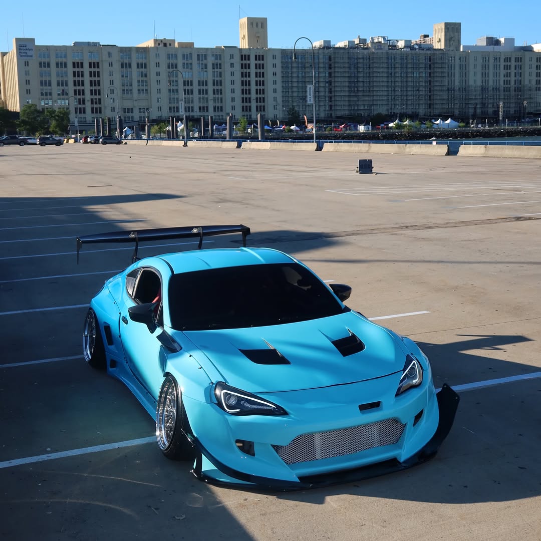 ALUKOVINYL  Light Blue to Dark Blue Gradient Custom Car Wraps Brz GT