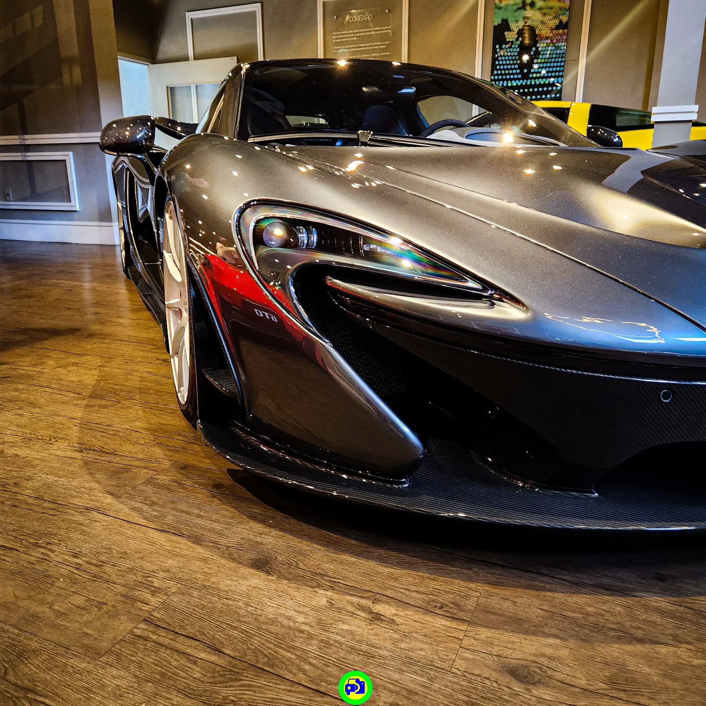 Gloss Metallic Diamond Graphite Grey Car Vinyl Wrap BMW PET 