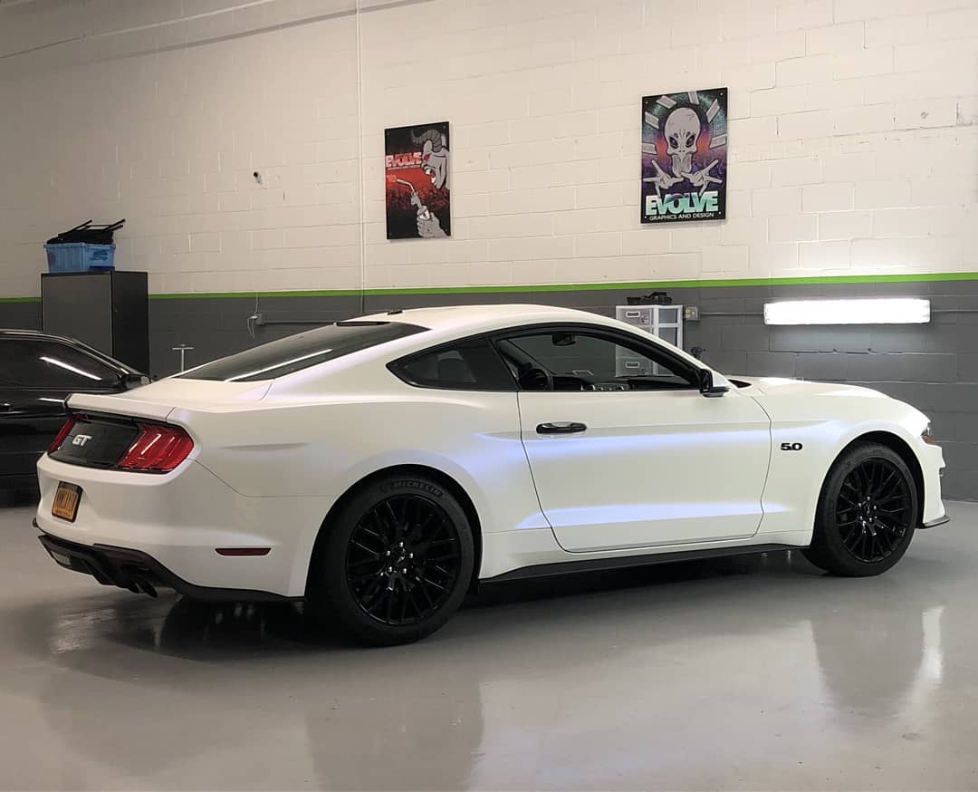 Matte Metallic Chameleon Blue White Pearlescent Car Vinyl Wrap