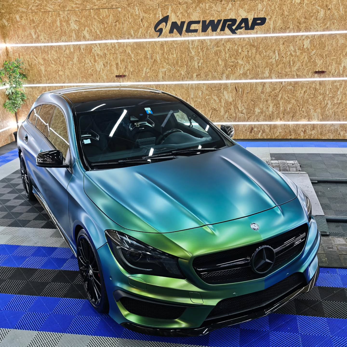 Matte Metallic Chameleon Spring Green Car Vinyl Wrap