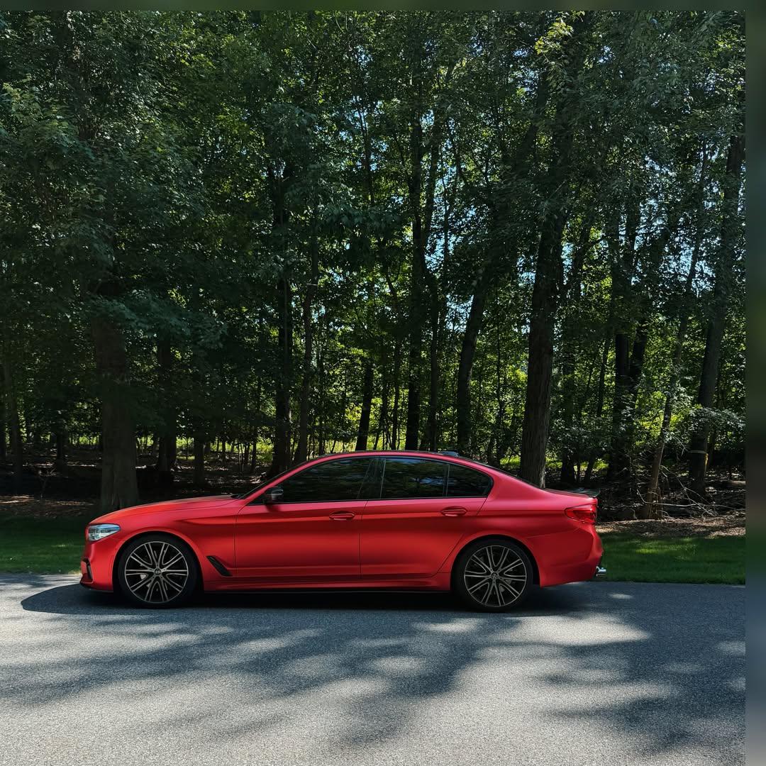 ภาพอ้างอิงสีฟิล์ม Matte Satin Red Car Vinyl Wrap PET รหัส T5017 — ภาพที่ 6