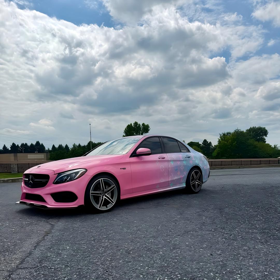 ภาพอ้างอิงสีฟิล์ม ALUKOVINYL LV Print Pink to Gray Gradient Custom Car Wraps AMG Mercedes Benz รหัส D0034 — ภาพที่ 5