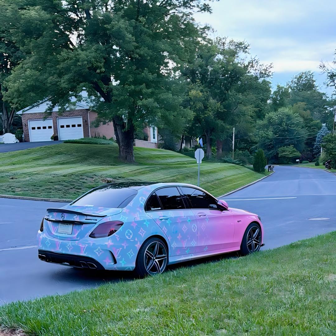 ภาพอ้างอิงสีฟิล์ม ALUKOVINYL LV Print Pink to Gray Gradient Custom Car Wraps AMG Mercedes Benz รหัส D0034 — ภาพที่ 6