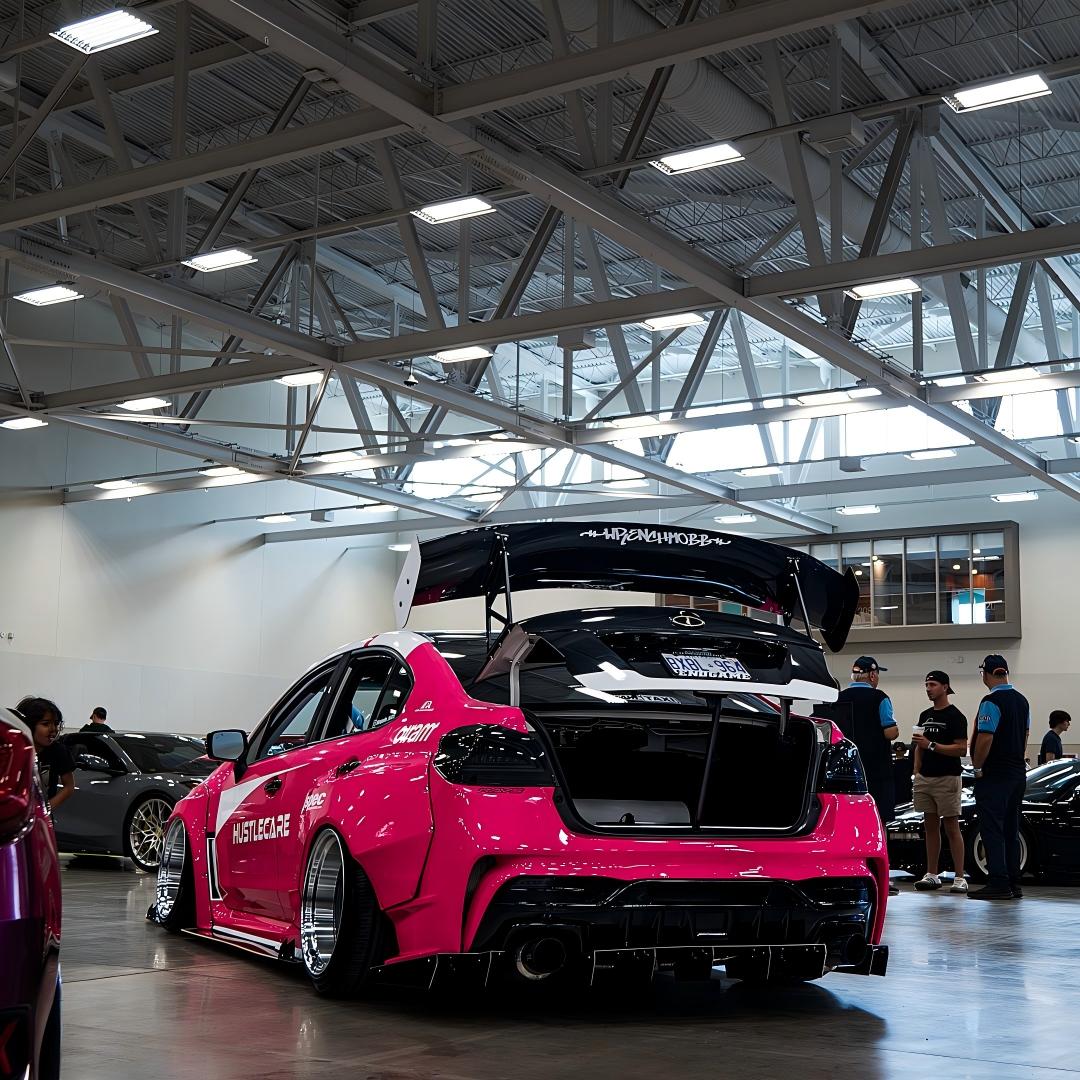 ภาพอ้างอิงสีฟิล์ม Gloss Fluorescent Pink Car Vinyl Wrap รหัส D6008 — ภาพที่ 5
