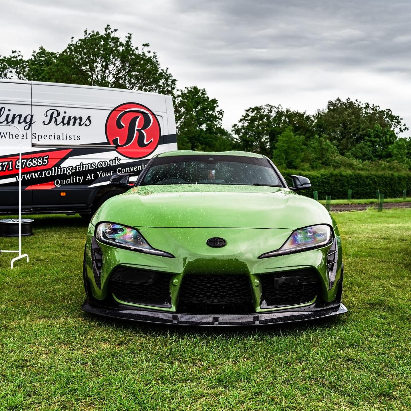 ภาพอ้างอิงสีฟิล์ม Gloss Racing Green Car Vinyl Wrap PET รหัส D8009 — ภาพที่ 2