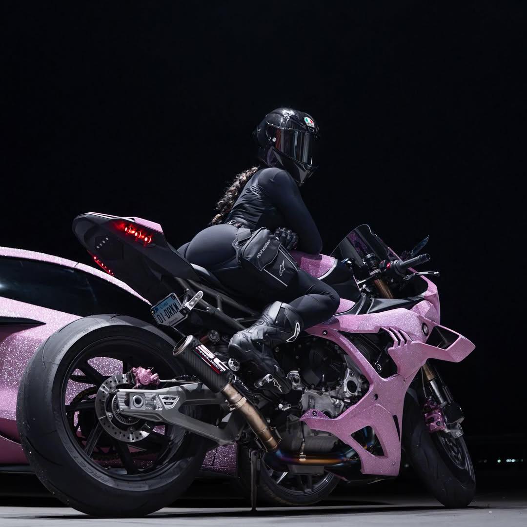 ภาพอ้างอิงสีฟิล์ม Matte Diamond Glitter Pink Car Vinyl Wrap รหัส D9006 — ภาพที่ 5