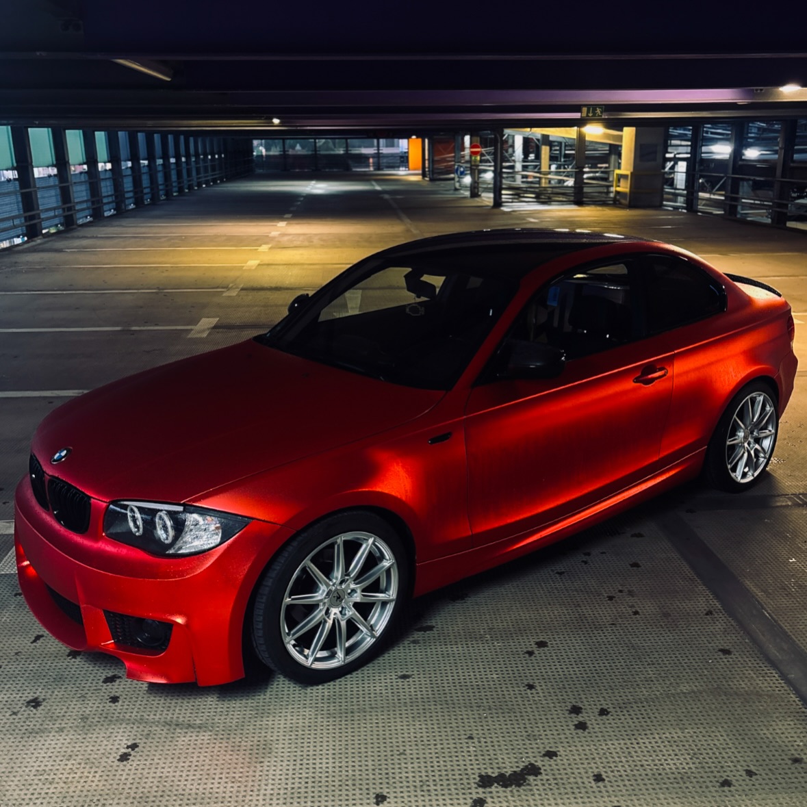 ภาพอ้างอิงสีฟิล์ม Matte Chrome Red Apple Red Car Vinyl Wrap PET รหัส 8016 — ภาพที่ 2