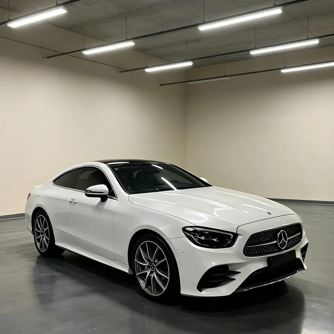 ภาพอ้างอิงสีฟิล์ม Glossy Shell White Car Vinyl Wrap Audi Tesla PET รหัส 5005 — ภาพที่ 7