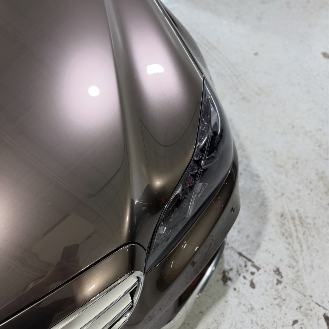 ภาพอ้างอิงสีฟิล์ม TPU Gloss Liquid Metallic Titanium Grey Colored PPF Paint Protection Film รหัส TPU135 — ภาพที่ 3