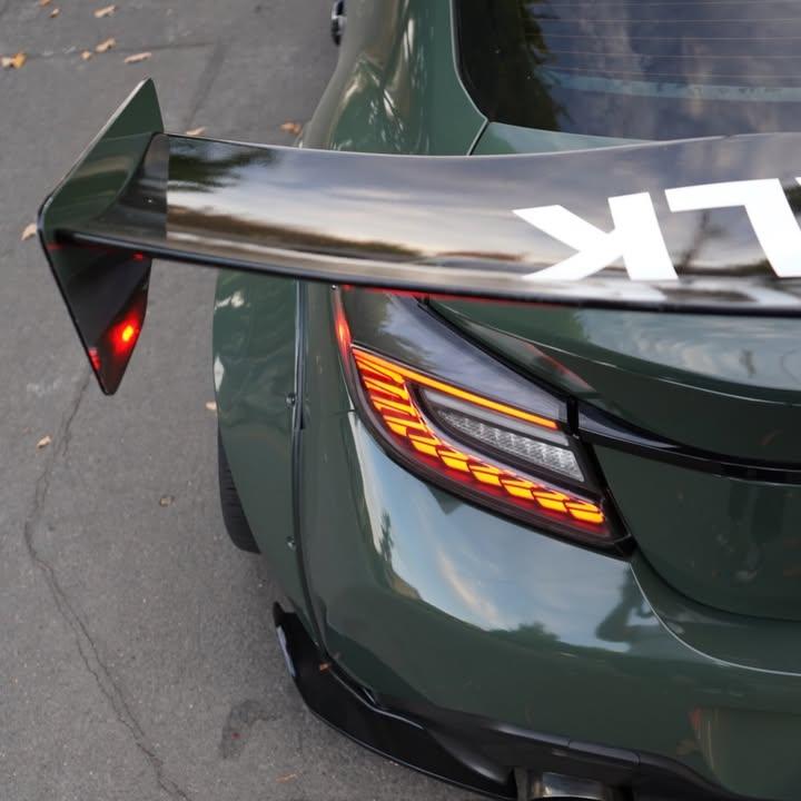 ภาพอ้างอิงสีฟิล์ม Gloss Black Olive Green Wrap Car Vinyl Wrap PET รหัส D1017 — ภาพที่ 5