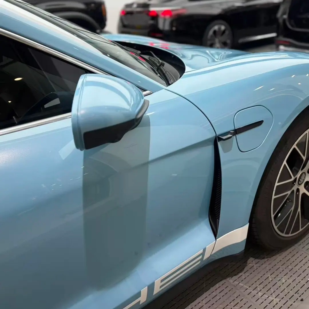 ภาพอ้างอิงสีฟิล์ม Gloss Metallic Porsche Ice Blue Car Vinyl Wrap PET รหัส D7006 — ภาพที่ 6