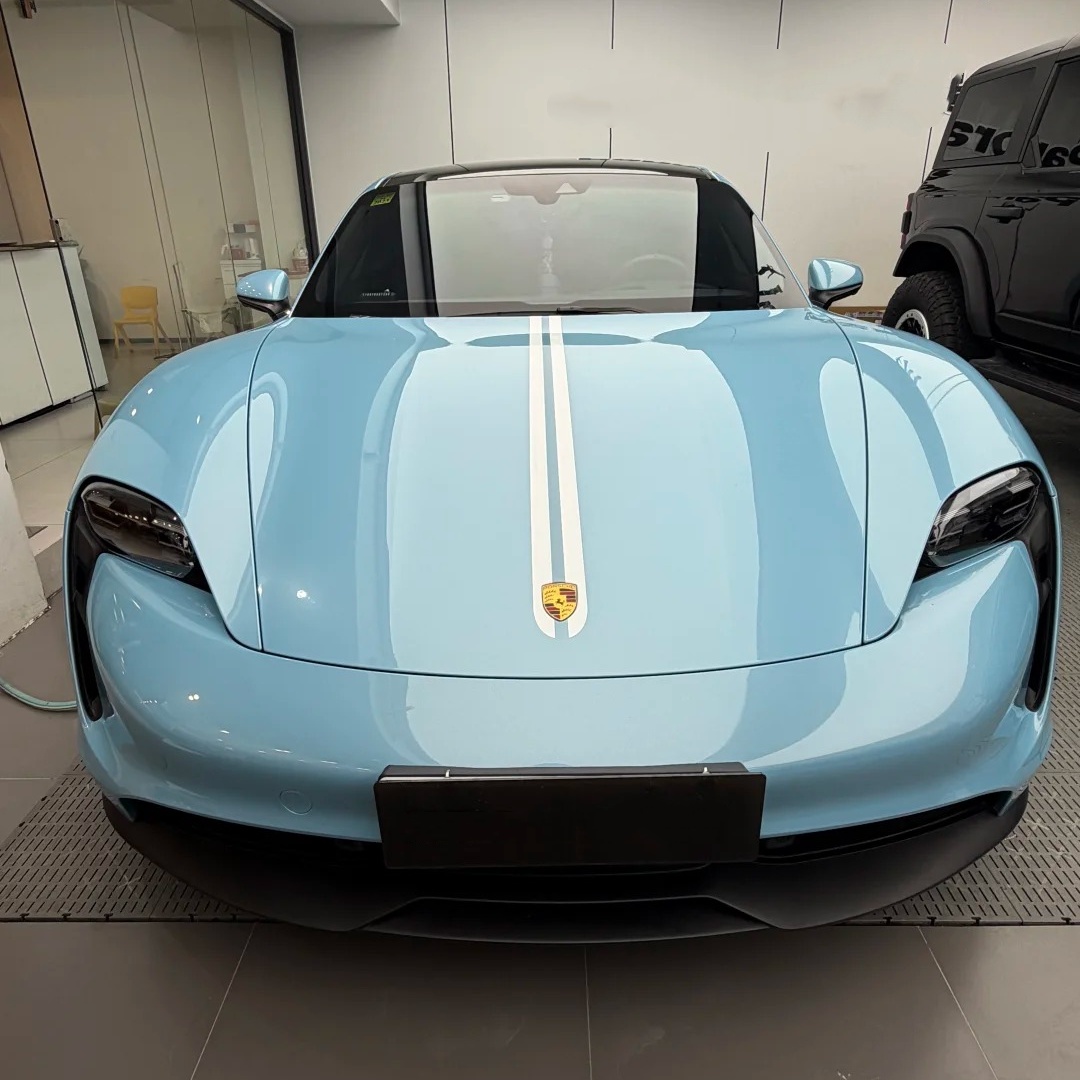 ภาพอ้างอิงสีฟิล์ม Gloss Metallic Porsche Ice Blue Car Vinyl Wrap PET รหัส D7006 — ภาพที่ 7