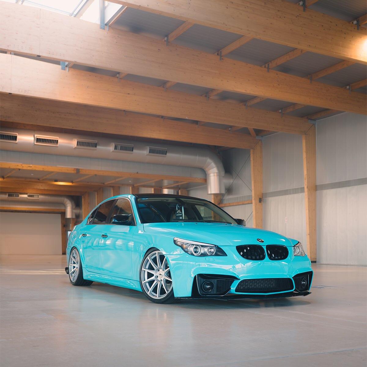 ภาพอ้างอิงสีฟิล์ม Gloss Light Sky Blue Car Vinyl Wrap PET รหัส 7014 — ภาพที่ 4